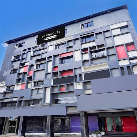 Super Townhouse Nagpur Railway Station Hotell Exteriör bild