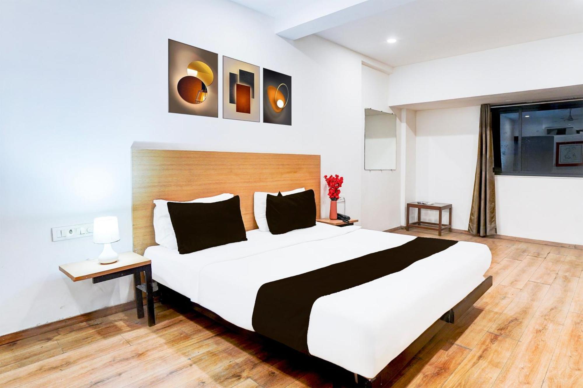 Super Townhouse Nagpur Railway Station Hotell Exteriör bild