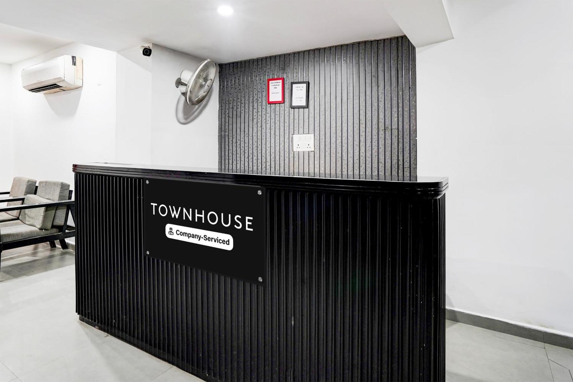 Super Townhouse Nagpur Railway Station Hotell Exteriör bild